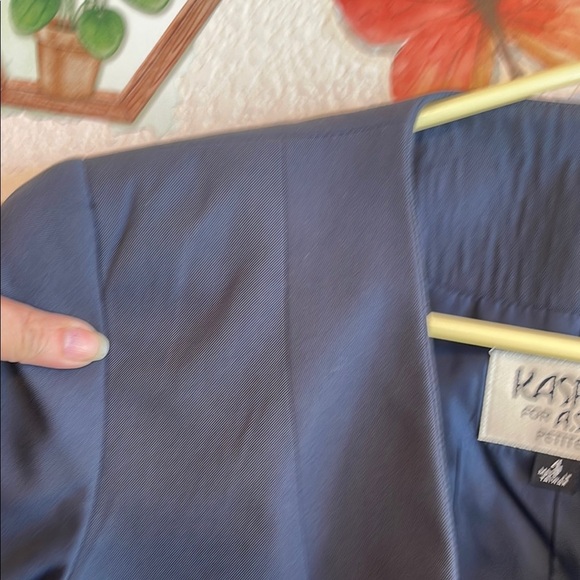 Navy Blue Tailored Blazer with Notched Lapels - Picture 7 of 8
